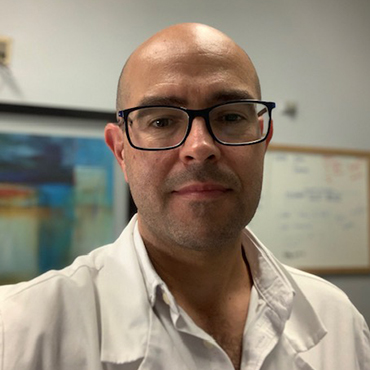 Dr. Álvaro Danza